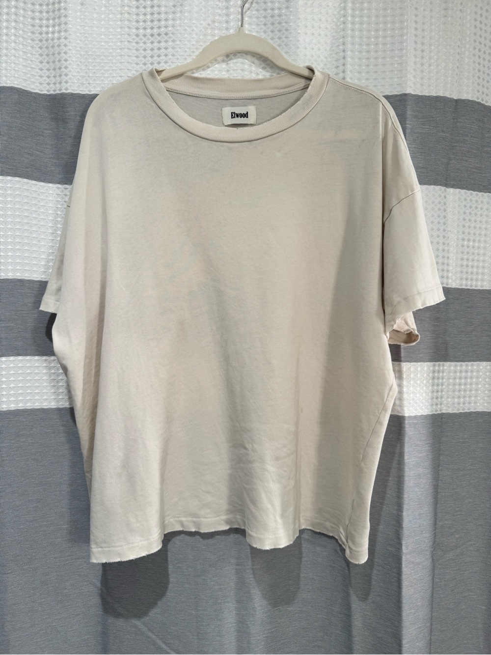 Elwood Mens Boxy Cream T-Shirt